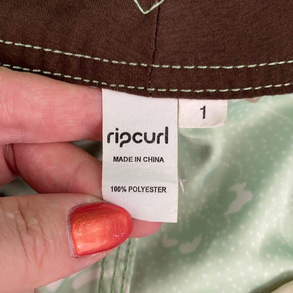 Ripcurl Green Floral Side Cinched Board Shorts - Picture 15 of 16